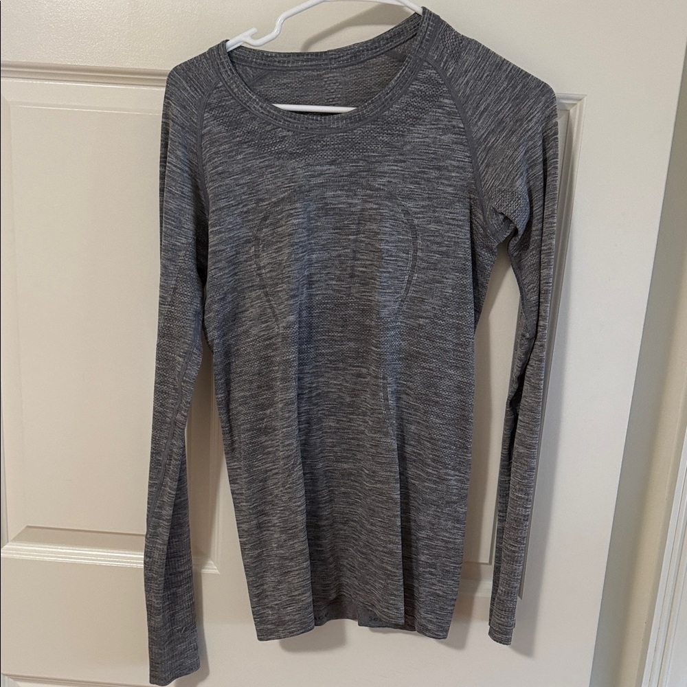 lululemon athletica Charcoal Long Sleeve Top